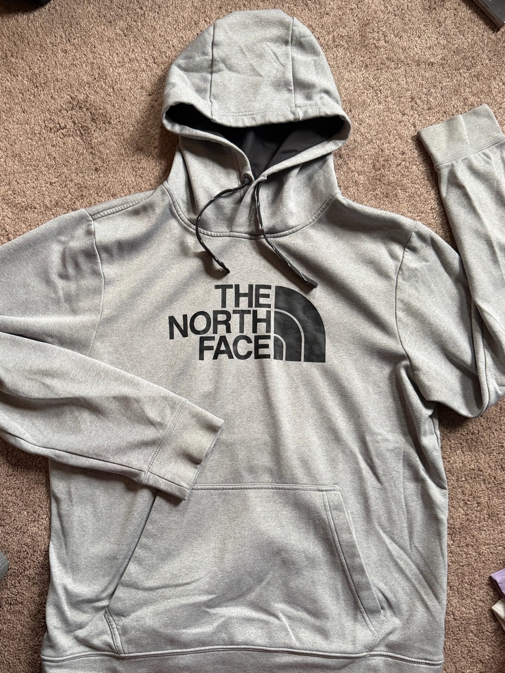 The North Face Men's Light Gray Logo Crewneck Hoodie